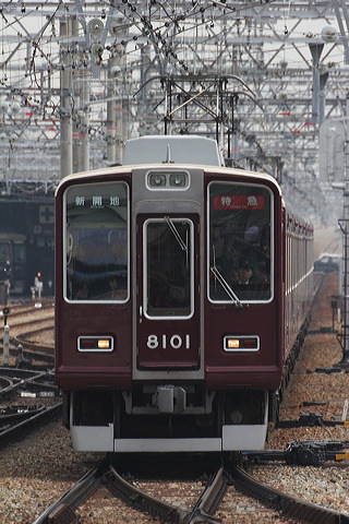 } 8000n  8001F~8R 8101 [} VJn] @ {k    