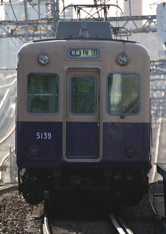_  5131` 5139F 5139 [ ~c] @ 啨    