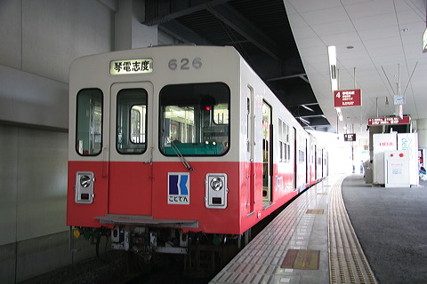 Փd  600` 625F 626 [  Փdux] @     