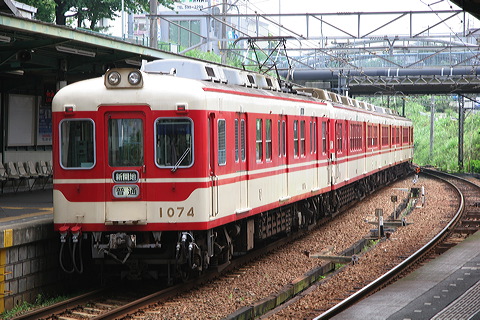 _S  1070`   1074 [ VJn] @ 闖    