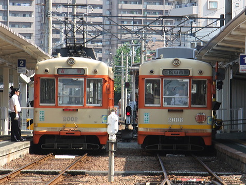 ɗ\S  2000`   2002 [  Ò] @ Ò C#2006Ƃ̕  