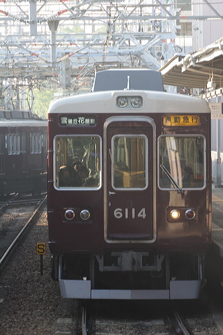 } 6000n  6024F~8R 6114 [ʋ΋}s _uԉ~] @ ΋    