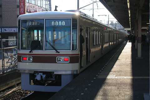 V  8800` 8888F 8888 [  Óc] @ kKu    