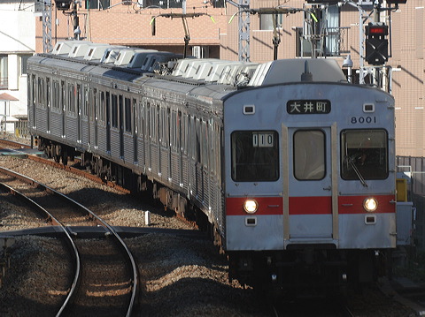 } 8000n  8001F 8001 [e 䒬] @ ˉz    