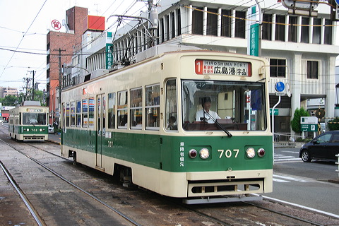 LdS  700`   707 [1n L`iFij] @ Lw`ˋ    