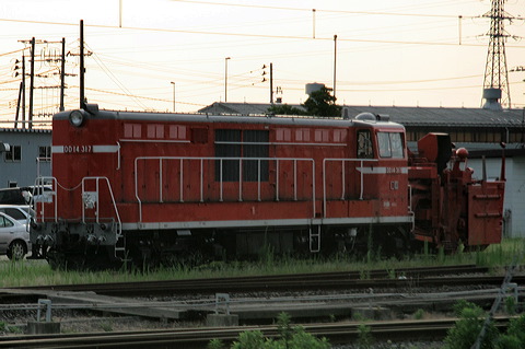 JR{  DD14   DD14-317 [   ] @ V    