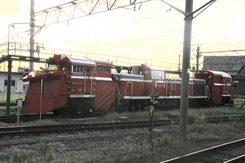 JR{  DE15   DE15-2524 [   ] @ V    